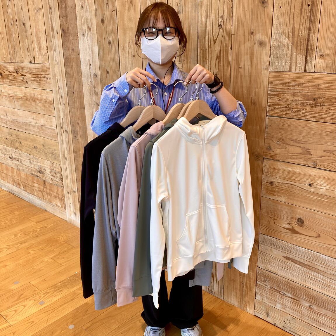 婦人スタッフスナップ