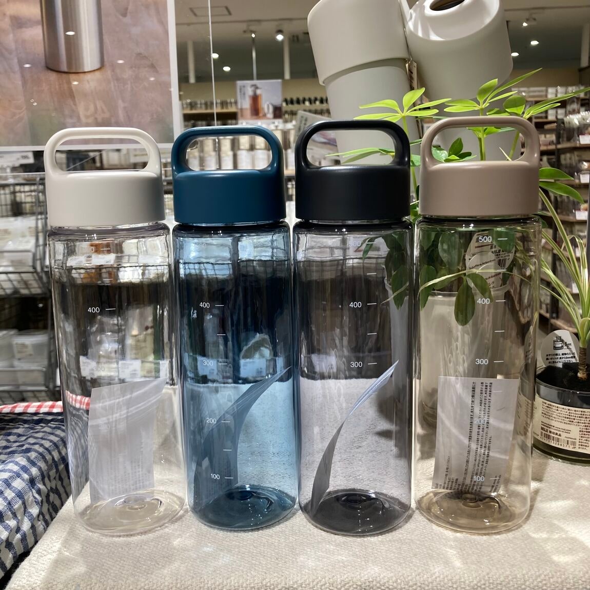 目盛り付きドリンクボトル