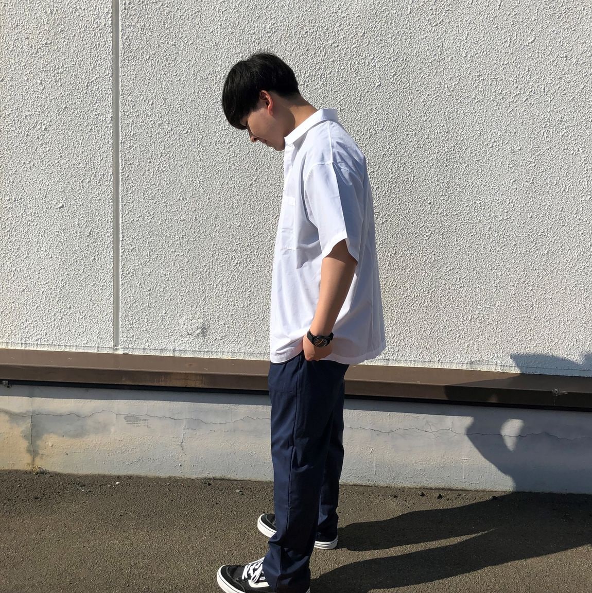 シャツを着た男性