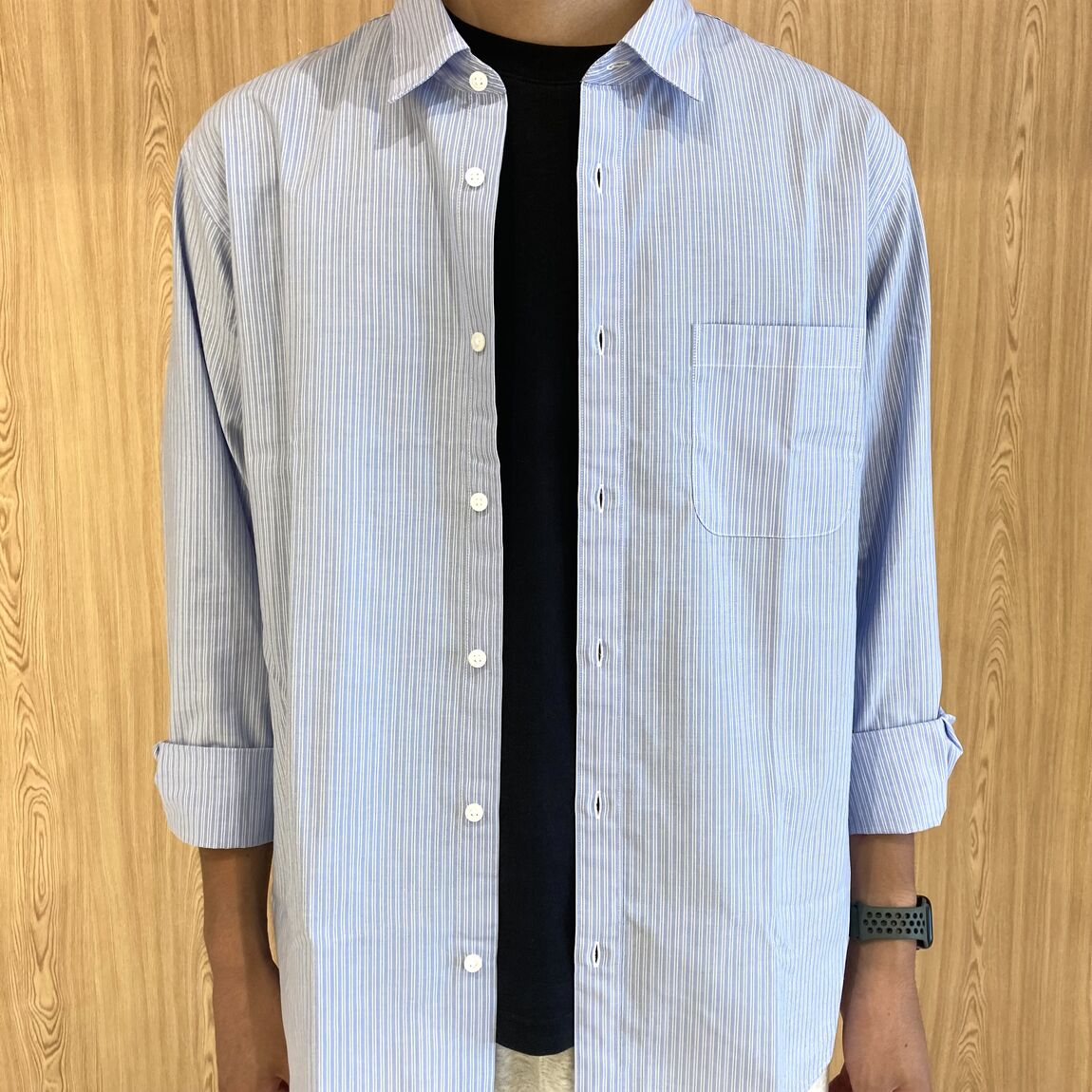 シャツアップ