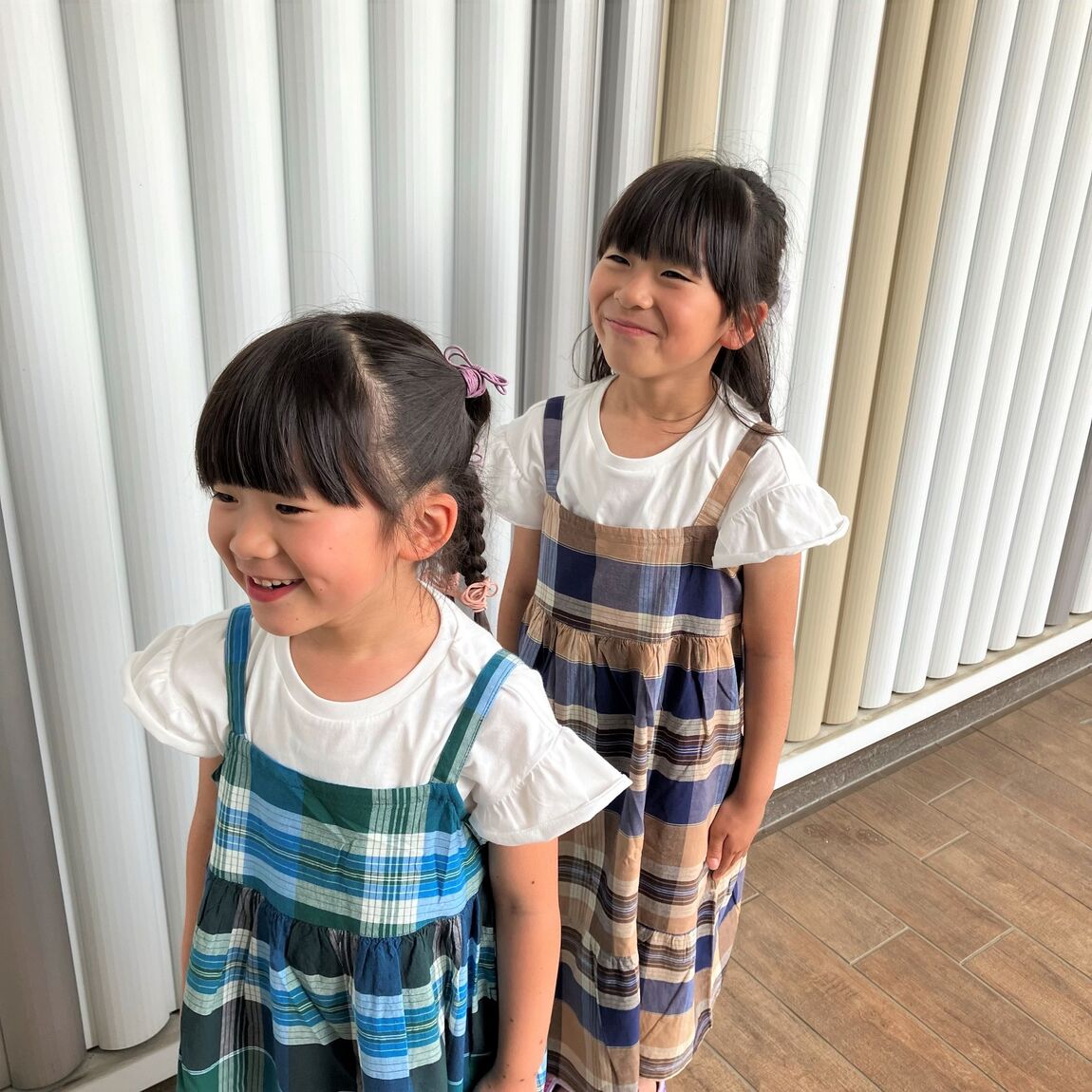 ２
