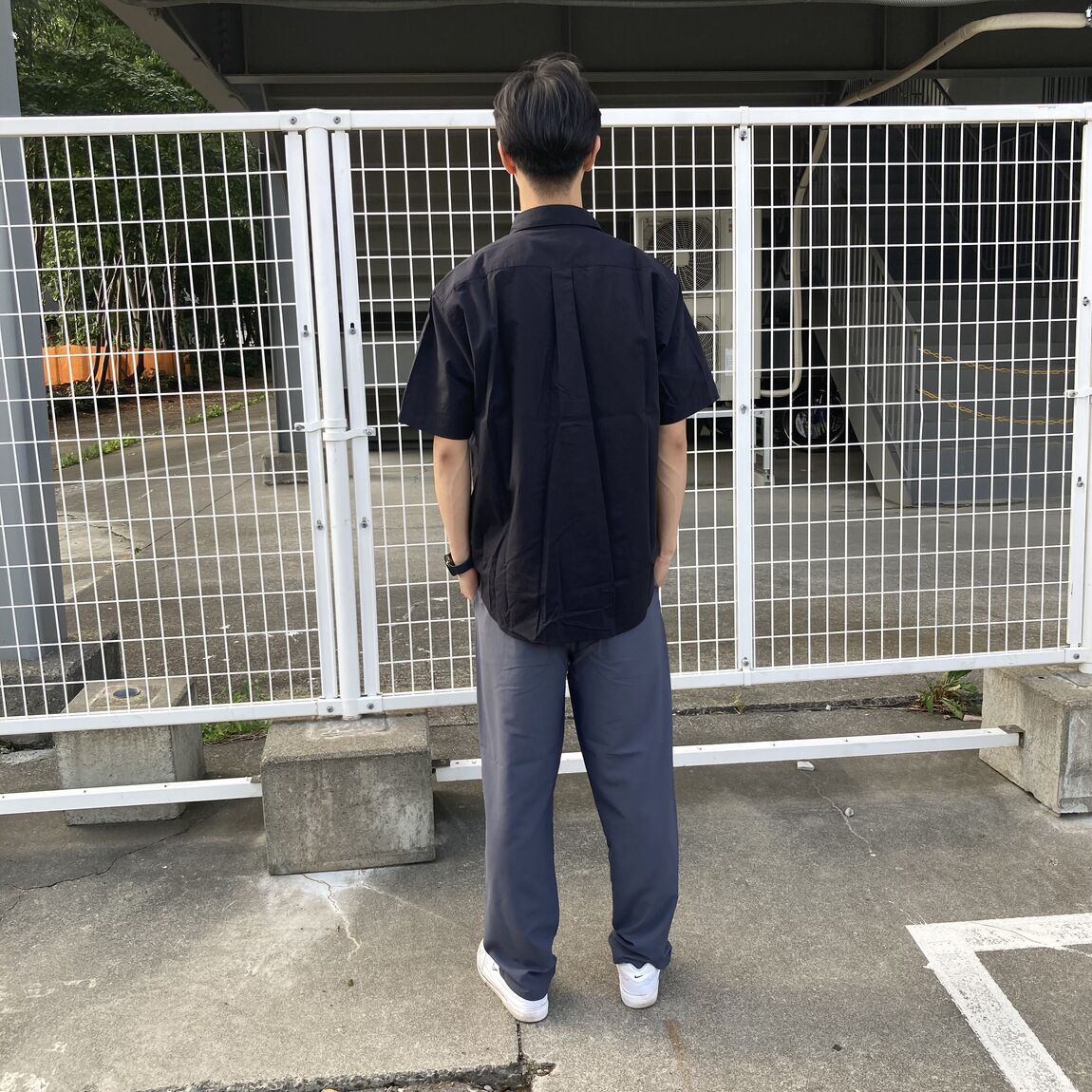 テーパードパンツ
