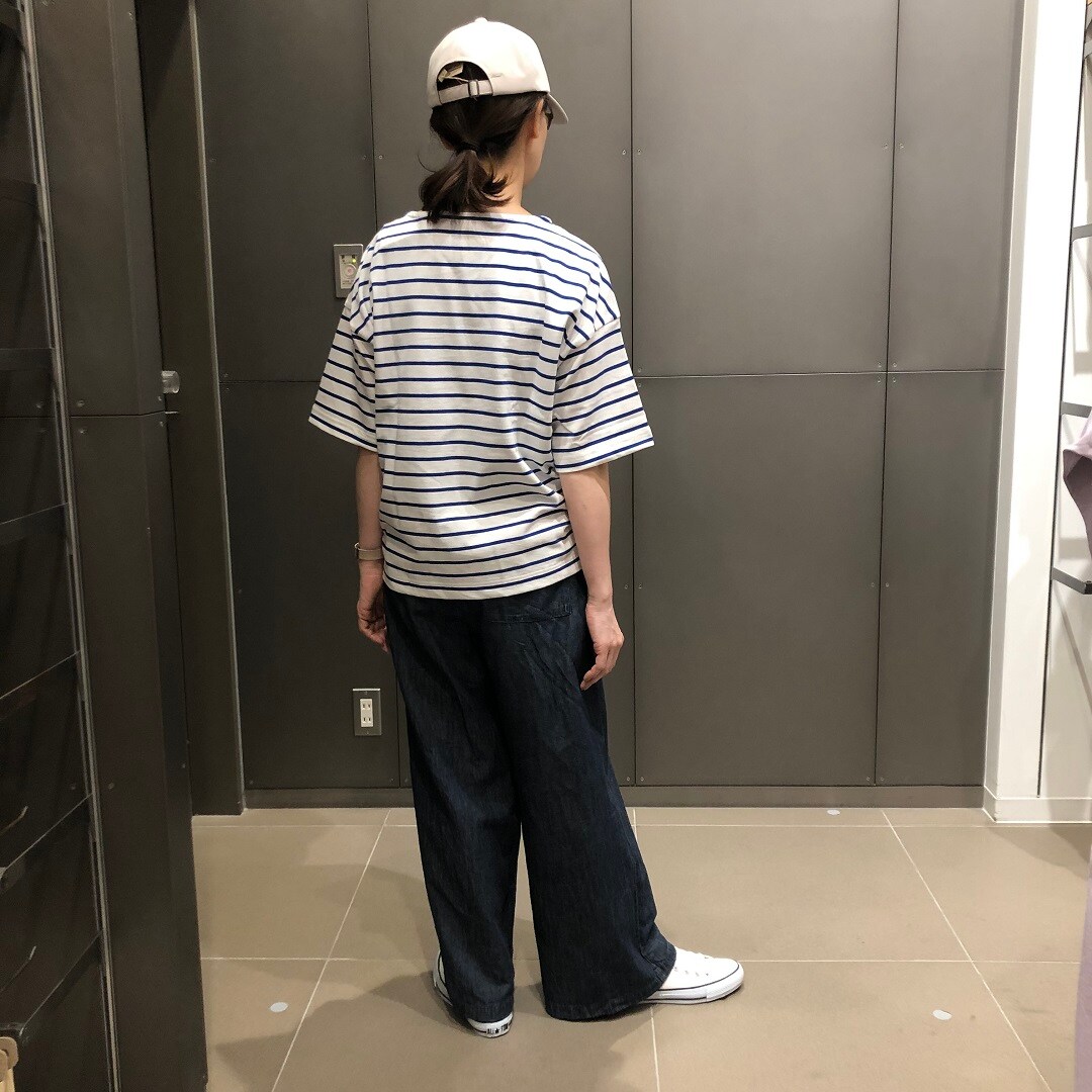 うしろ