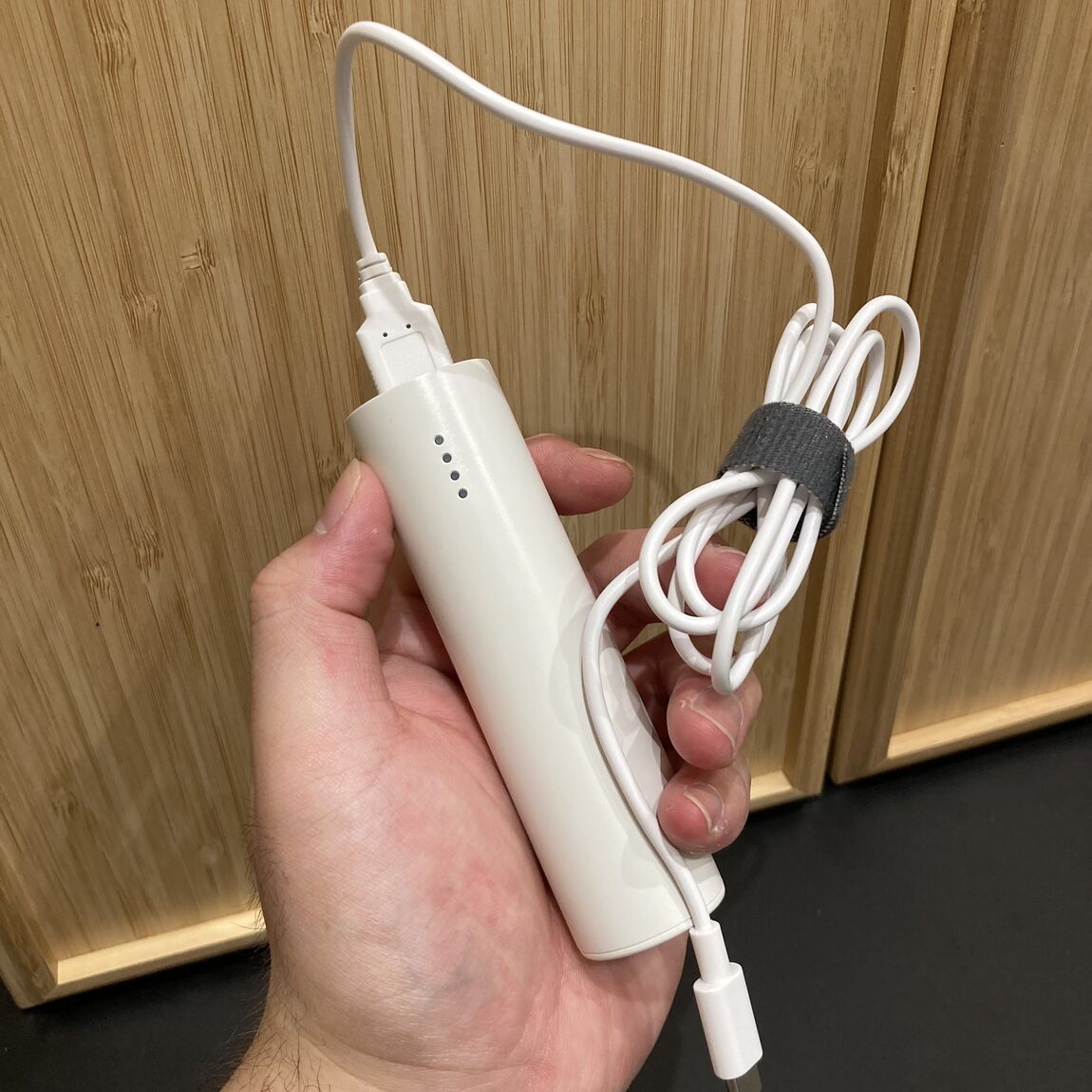 モバイルバッテリーにもなる