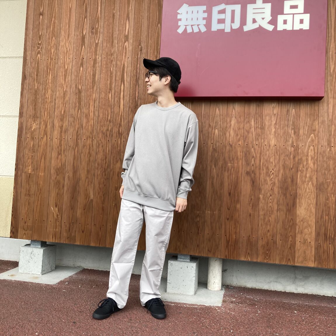 スタッフコーデ 小物なし