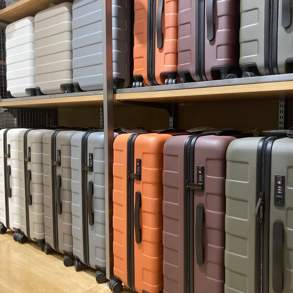 【アル・プラザ草津】ハードキャリーケース