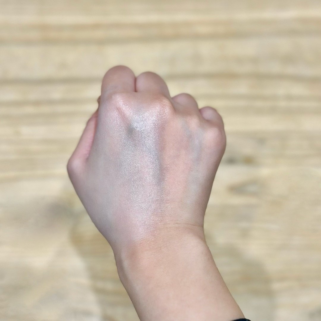 ライトベージュの塗る前後比較