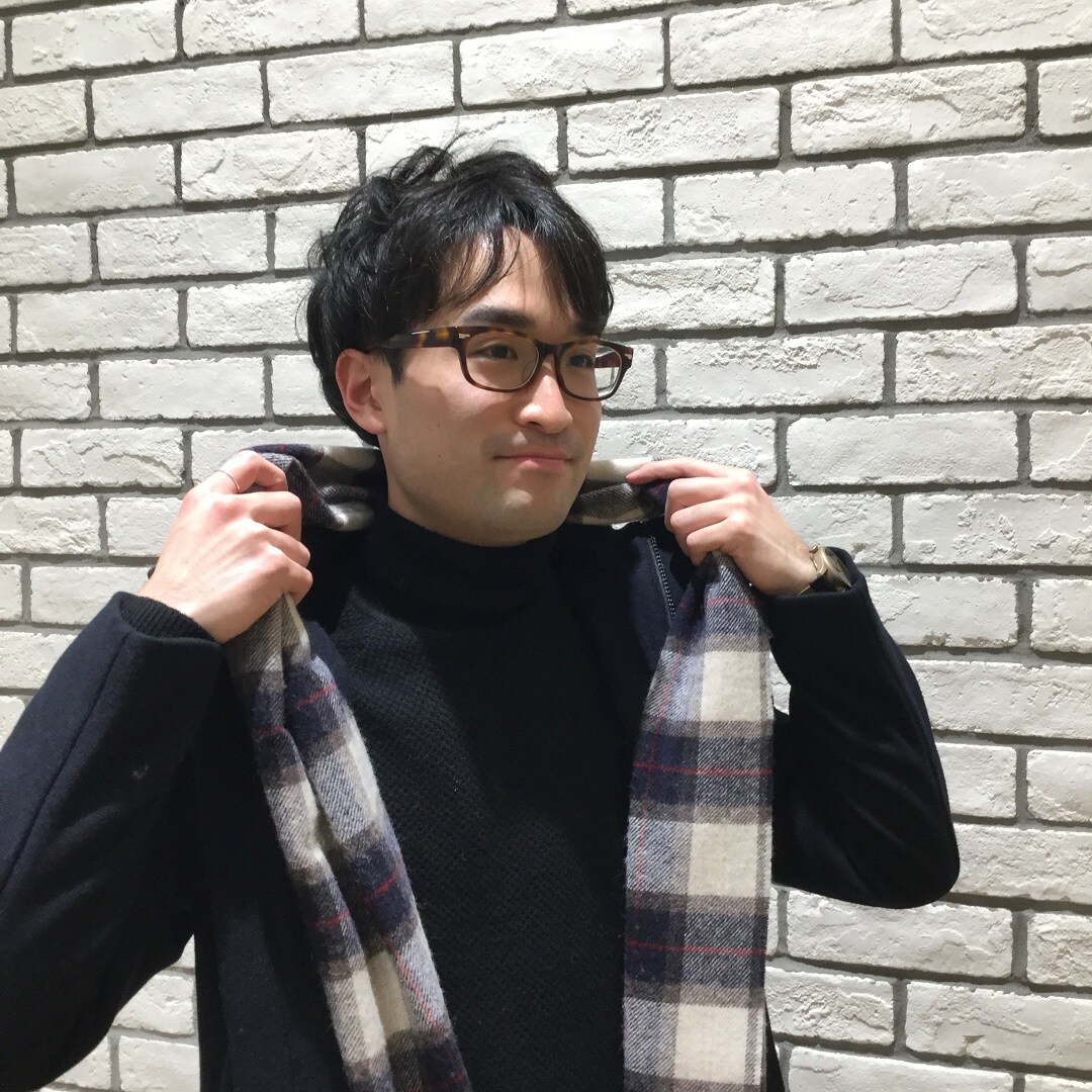 【テラスモール松戸】フード付きコートとマフラーの画像