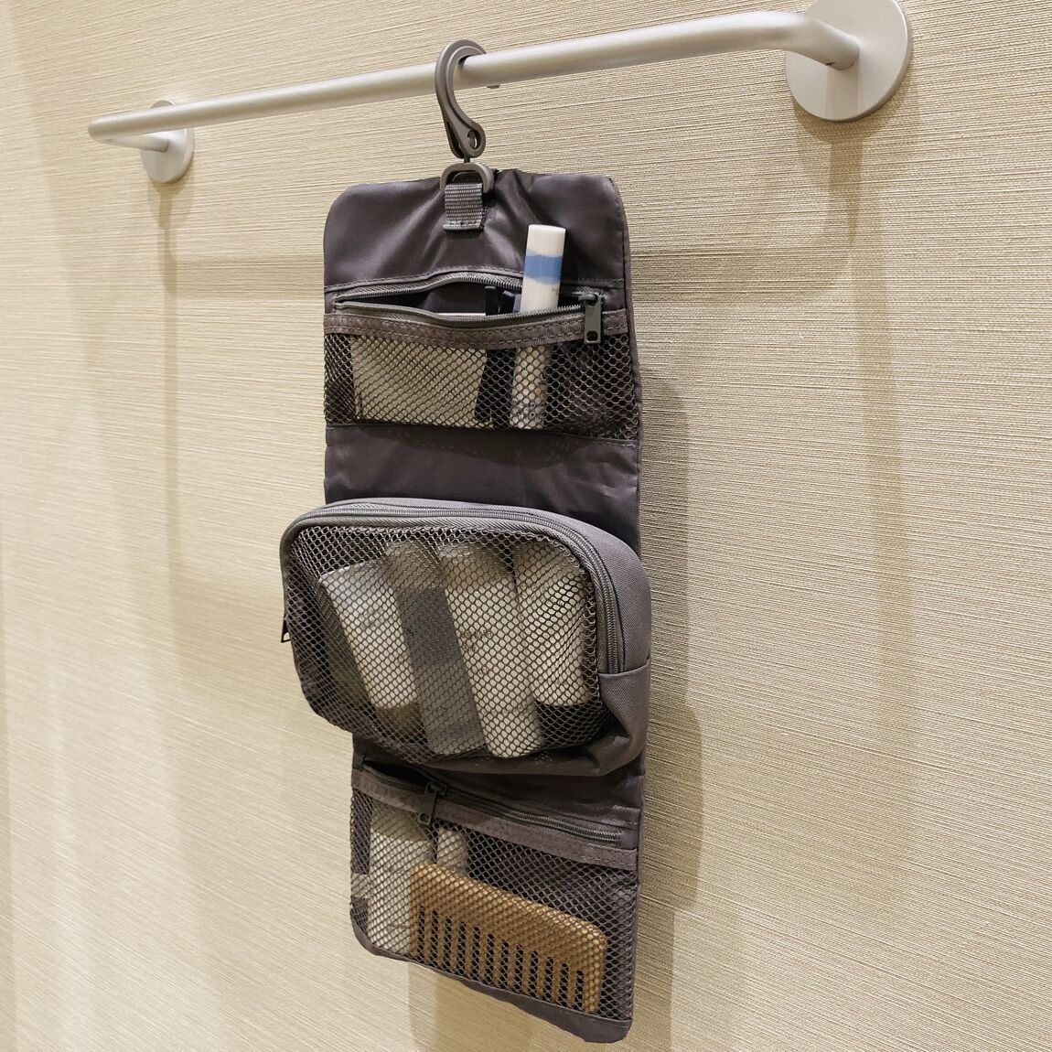 吊るして使えるポーチ　使用例