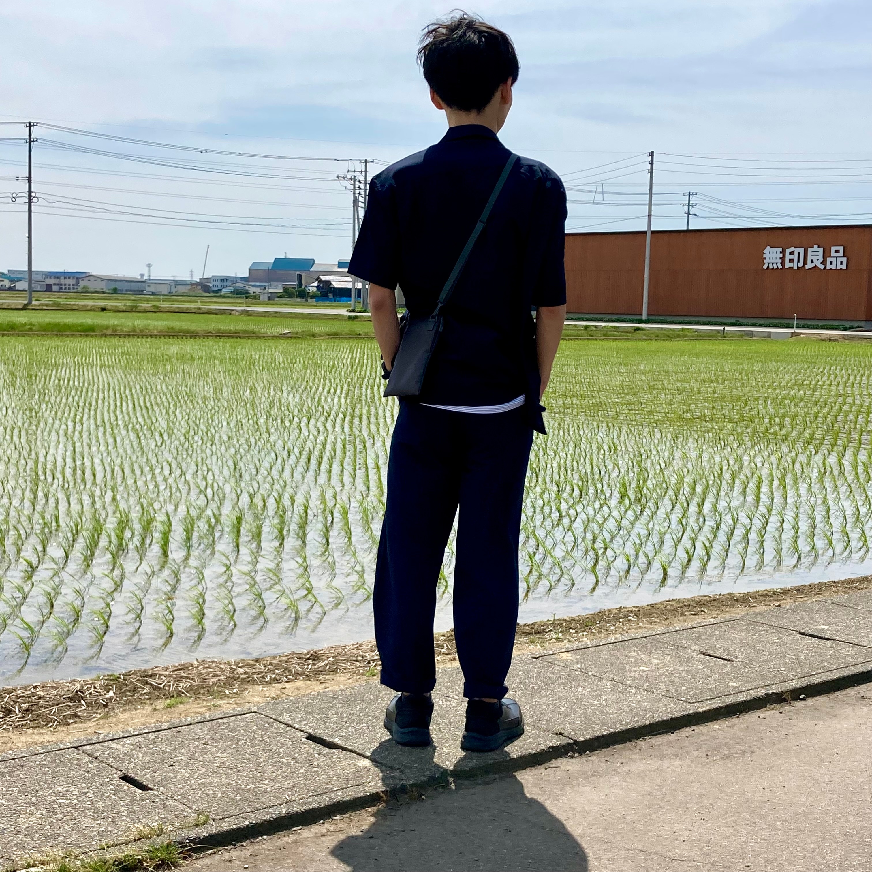 【燕】風を通す　サッカー