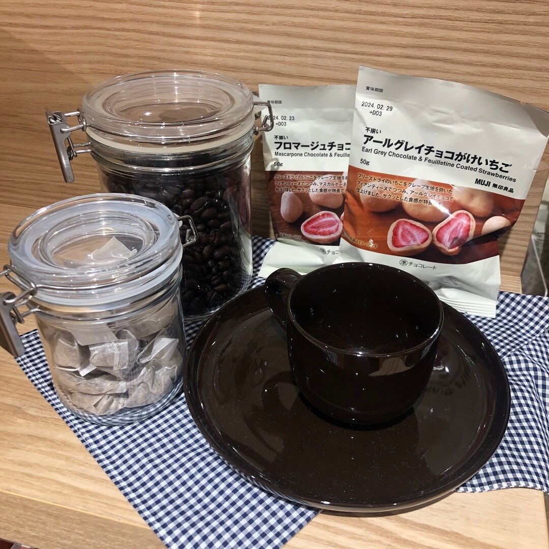 ソーダガラス密閉瓶にコーヒーが入っている写真