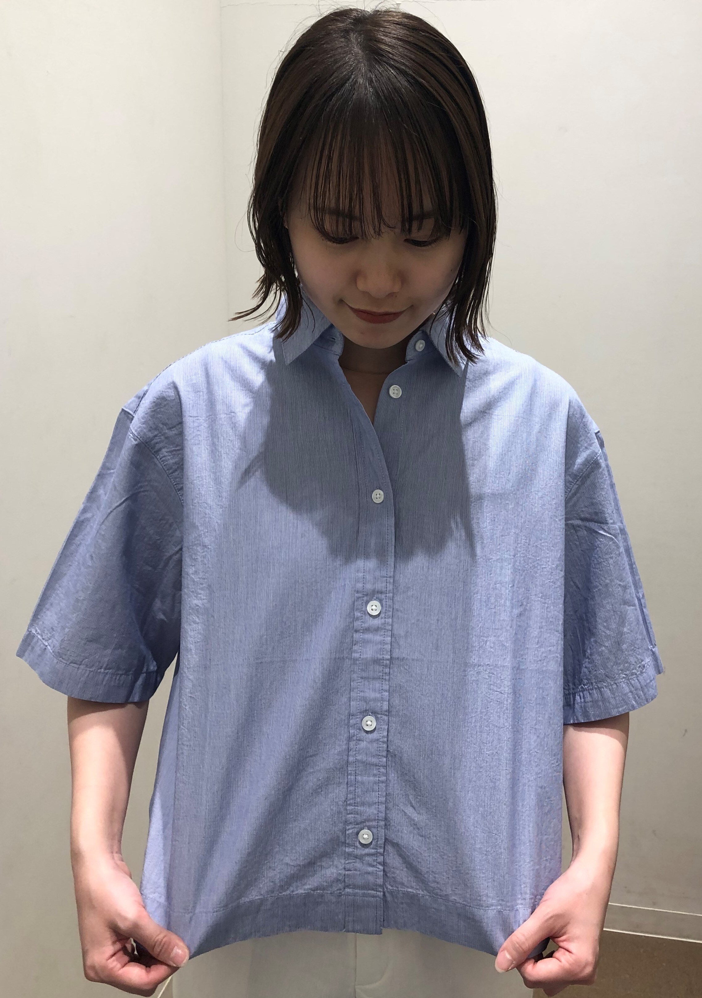 綿100％のさらりとした素材のシャツです