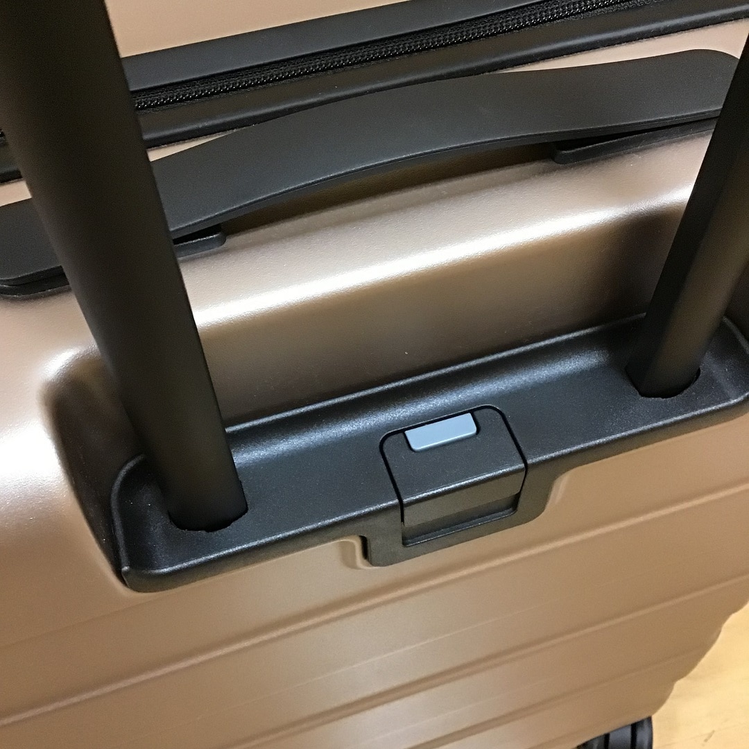 タイヤの動きを止めるボタン