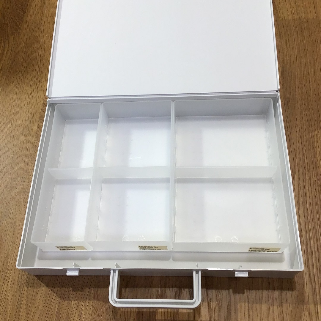 自立収納できるキャリーケース