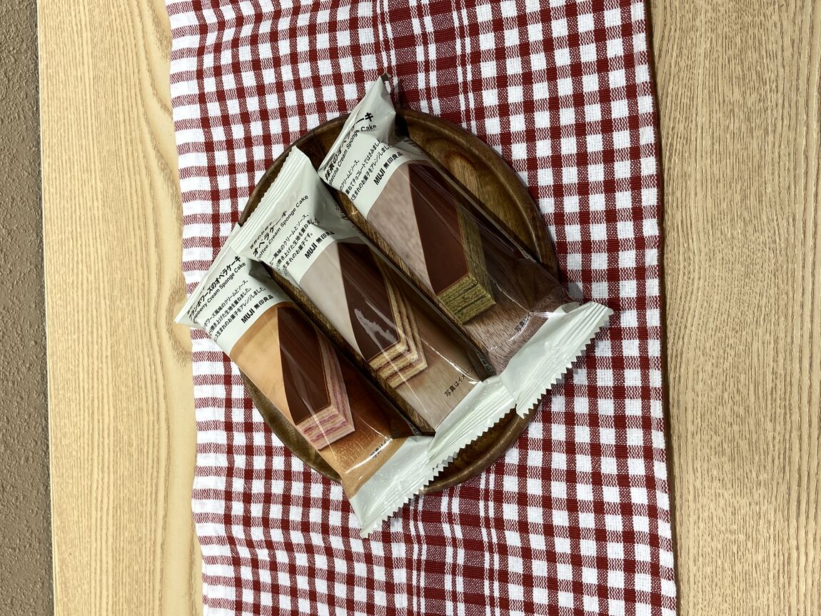 世界のお菓子　フランボワーズのオペラケーキ　オペラケーキ　抹茶のオペラケーキ