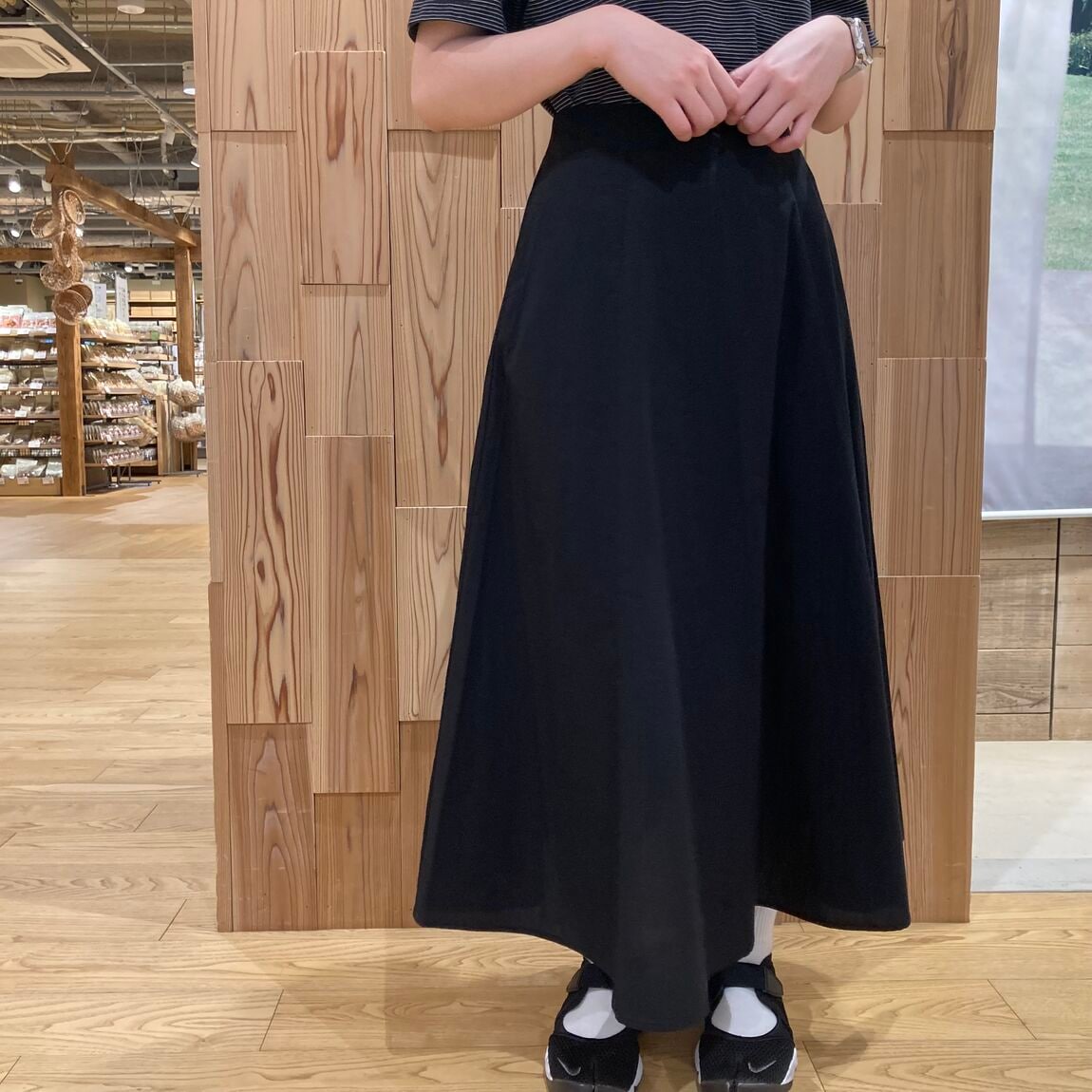 涼感シリーズのスカートの紹介