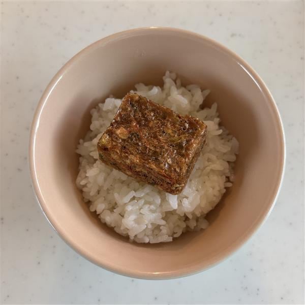 やたらブロック