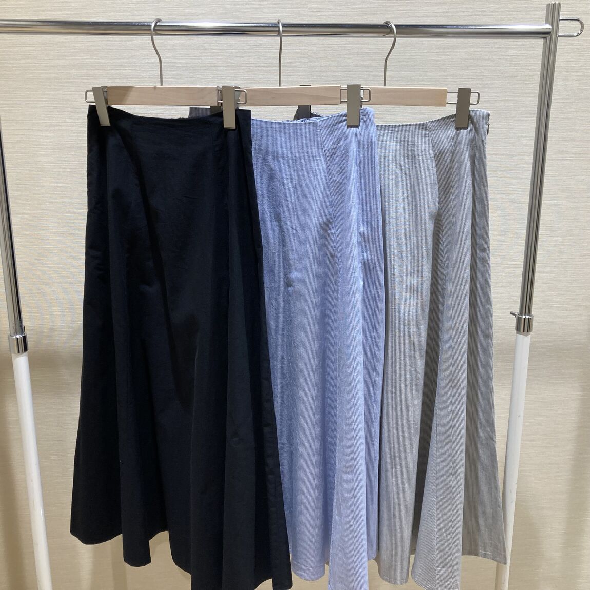フレアスカート各色の紹介