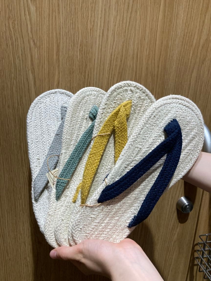 ルームサンダル