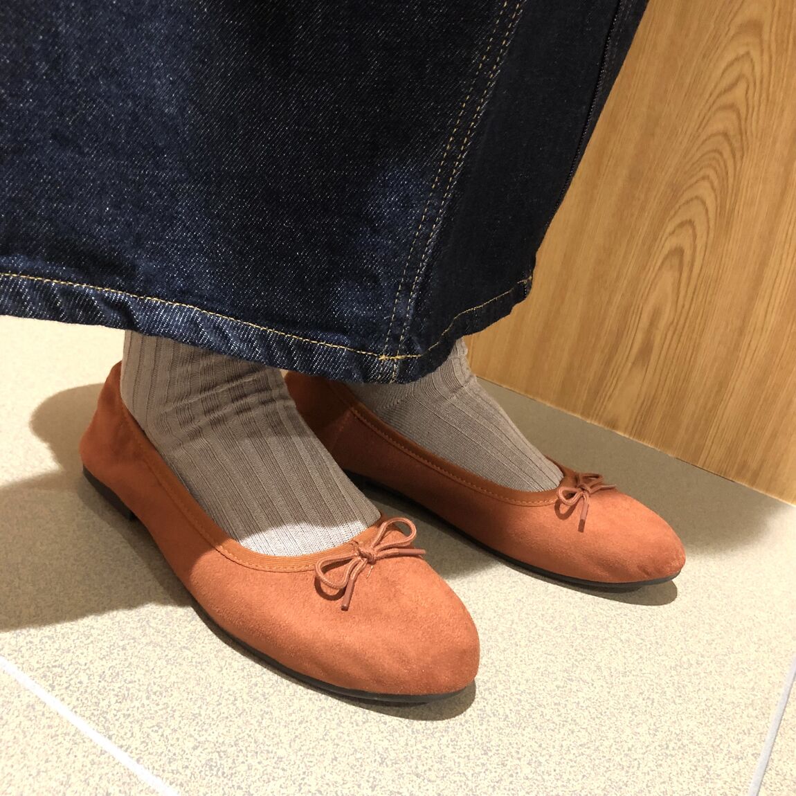 24082904
