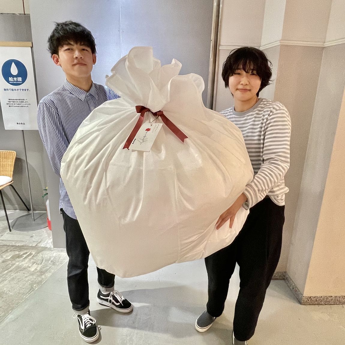 体にフィットするソファ