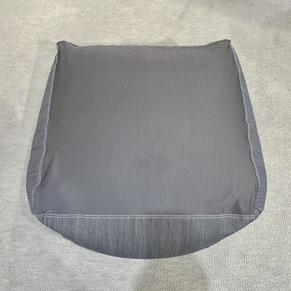 体にフィットするソファ