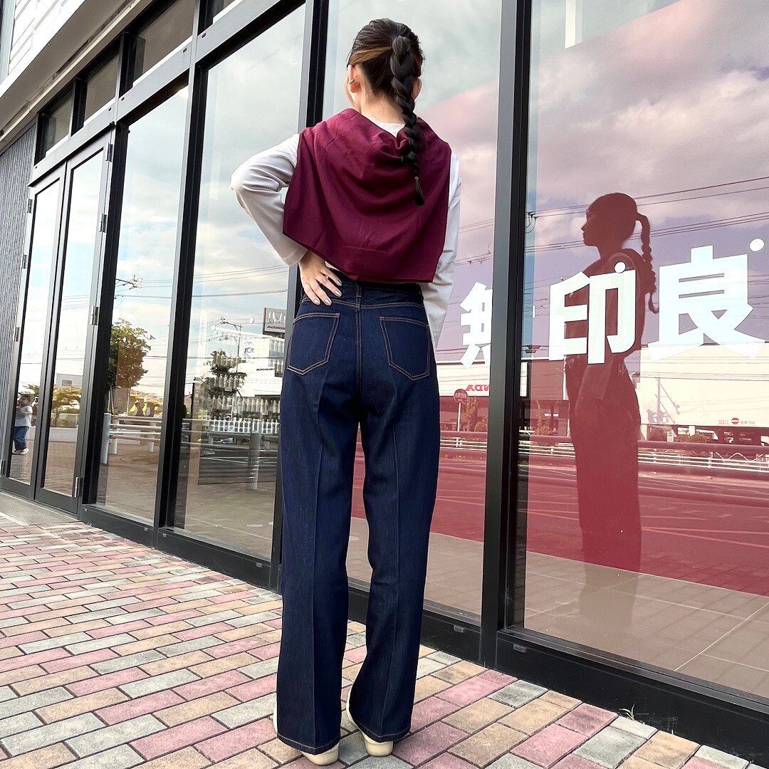 後ろ姿