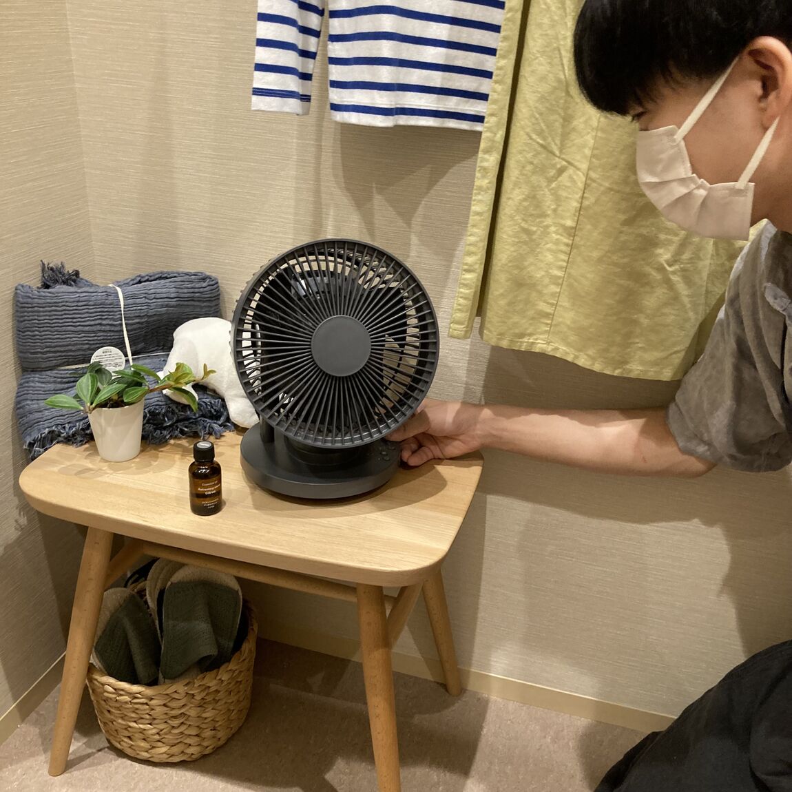 グレーのサーキュレーター