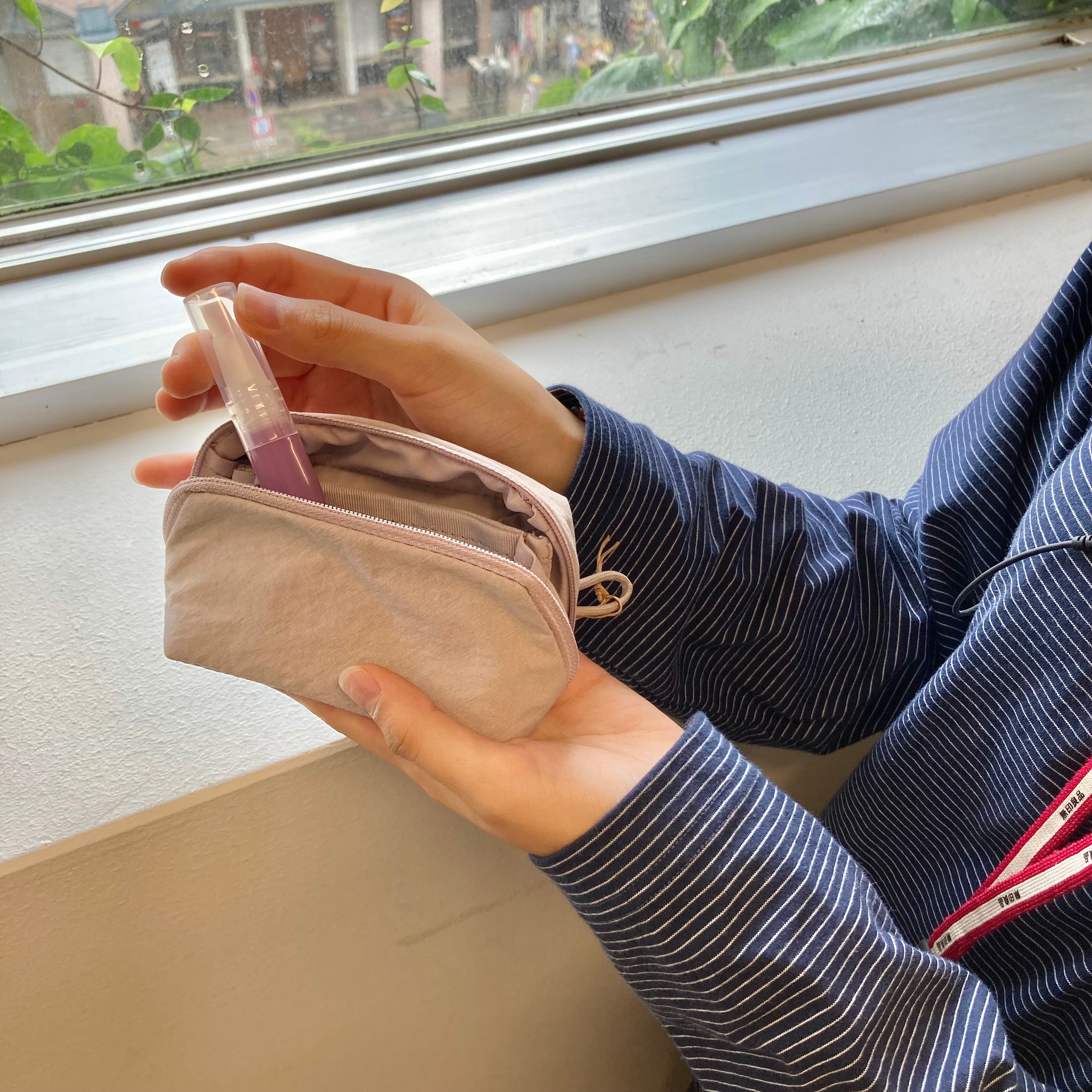 持ち運びに便利