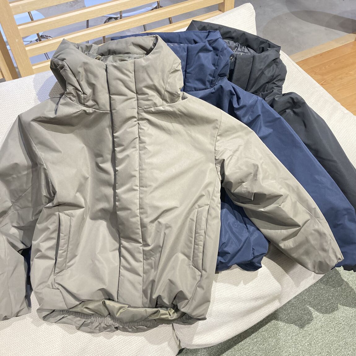 防風撥水中わたフードジャケット