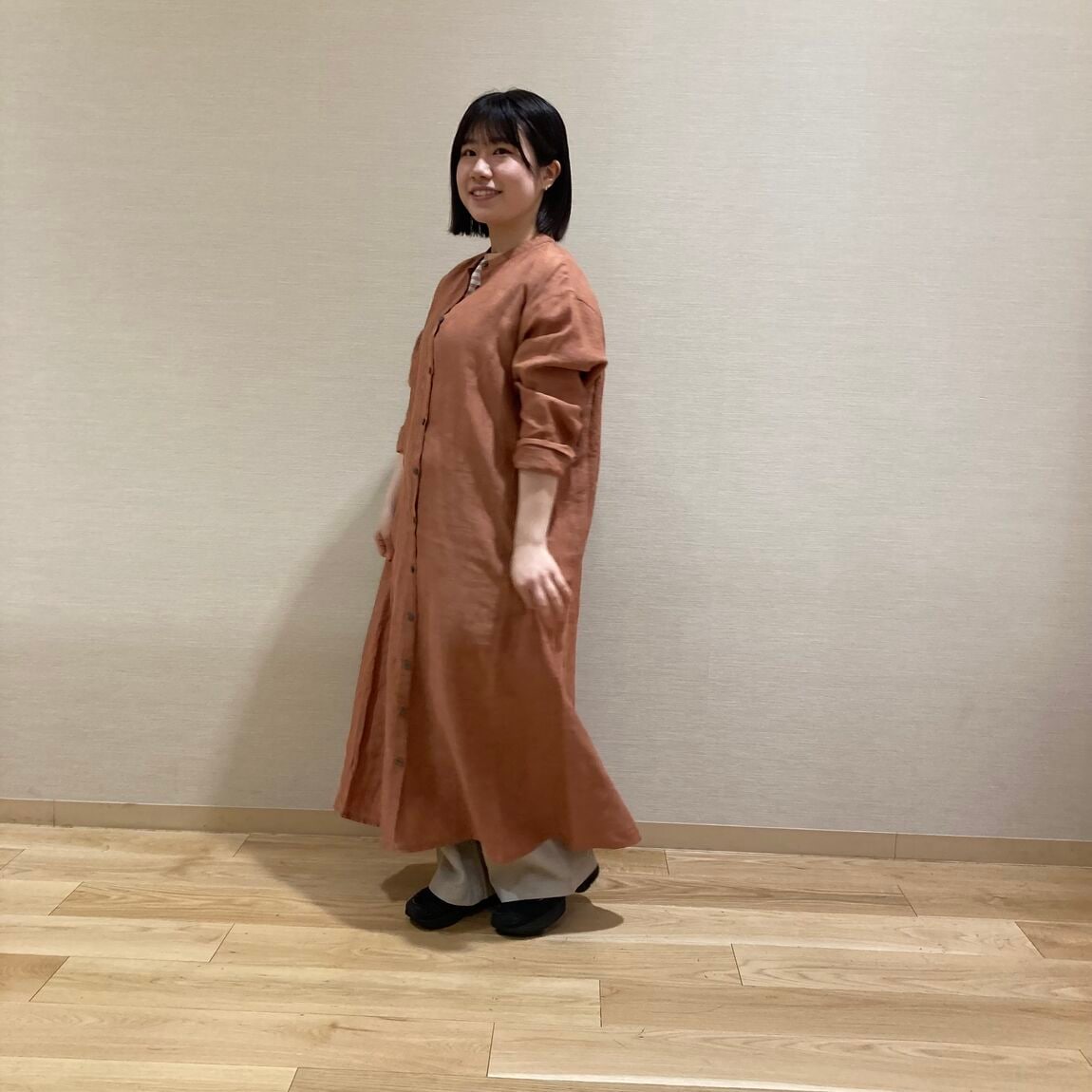 婦人リネン洗いざらし長袖シャツワンピース