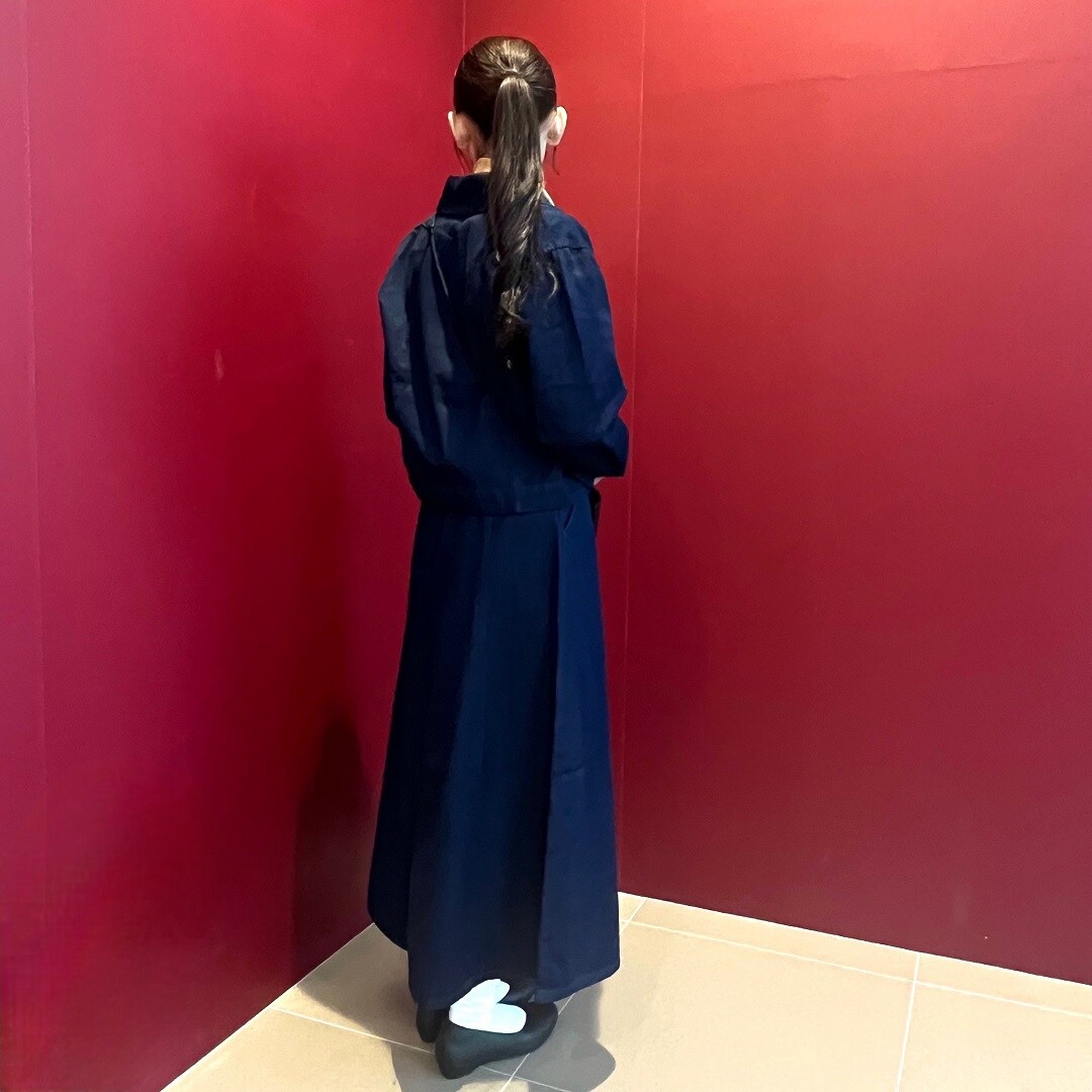 全身後ろ姿シルエット