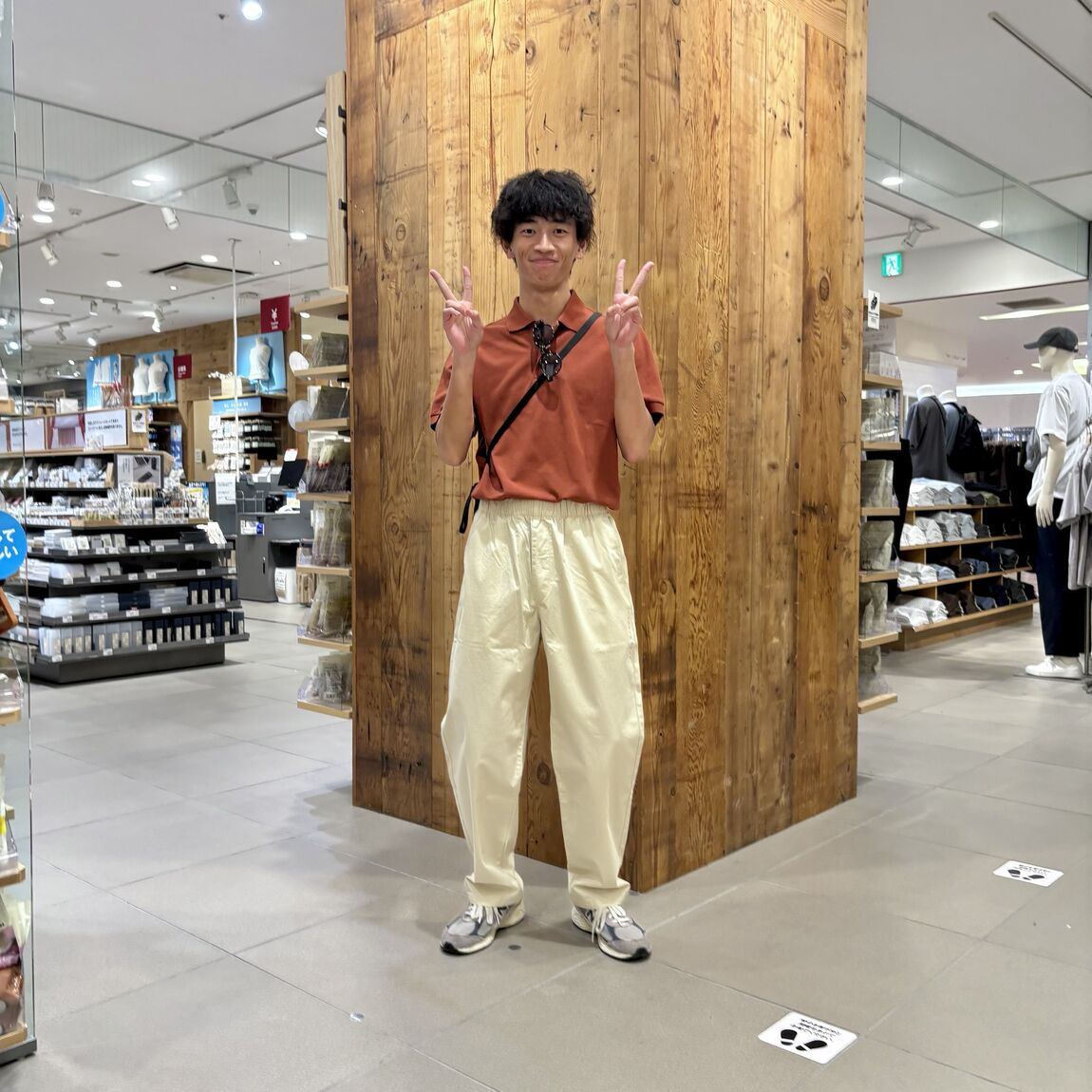 【トレッサ横浜】 身長175cm_w9Df48