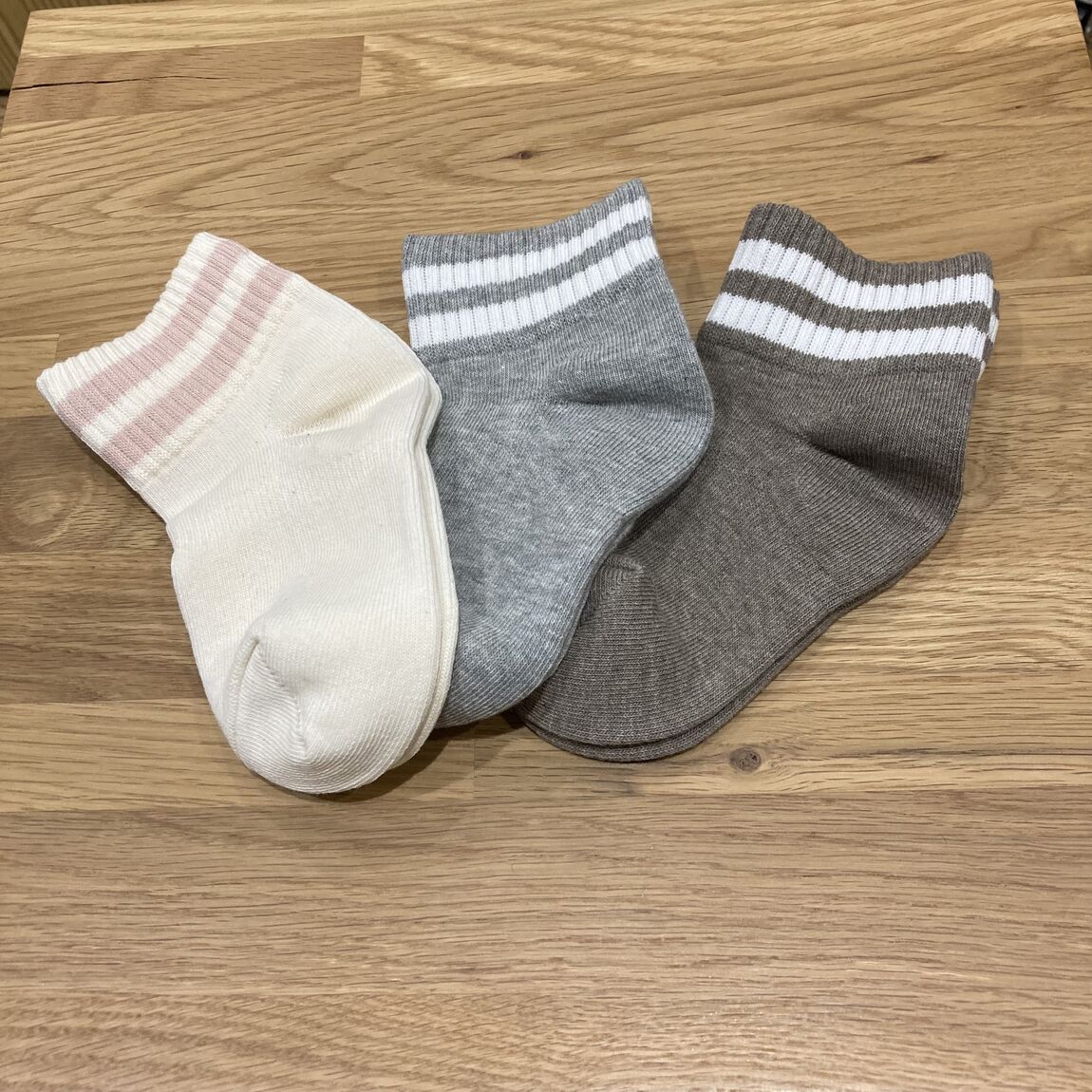 キッズ足なり直角ショート丈靴下