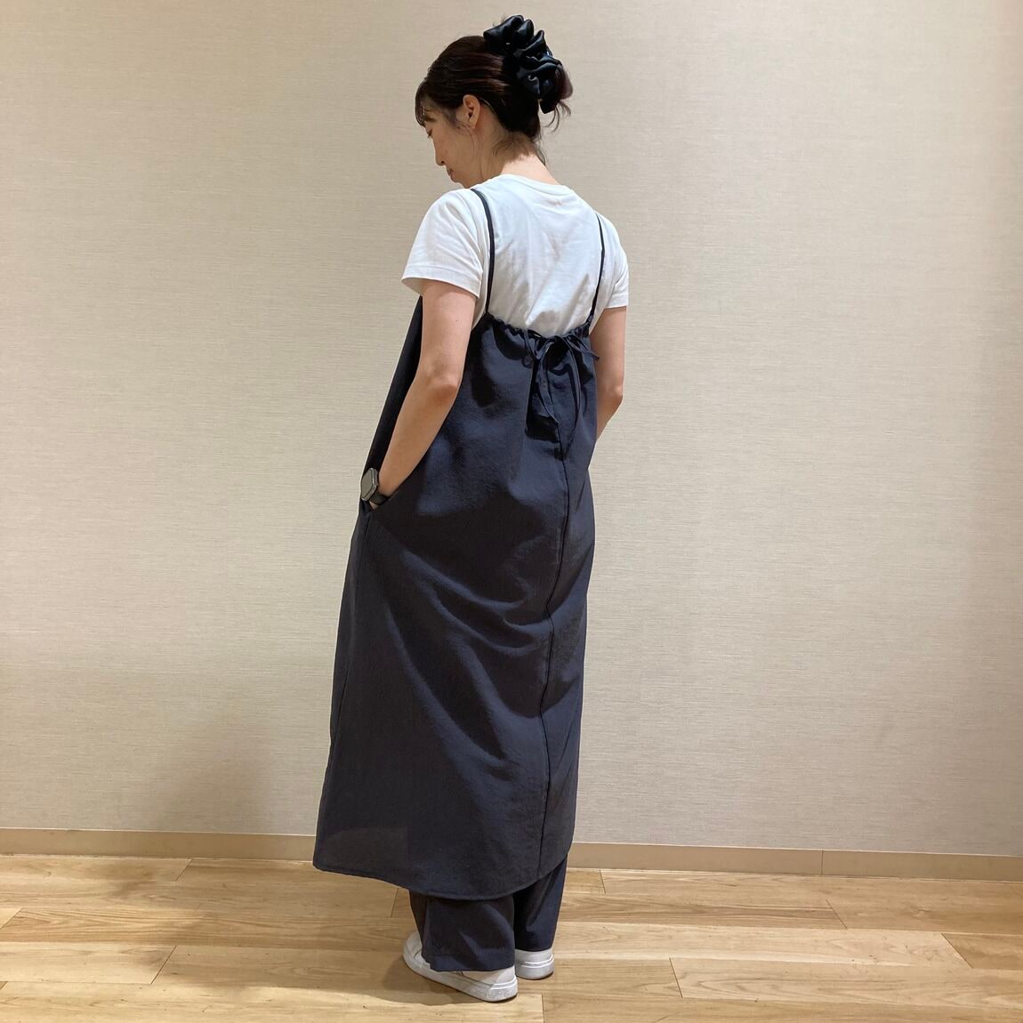 婦人　風を通すキャミソールワンピース