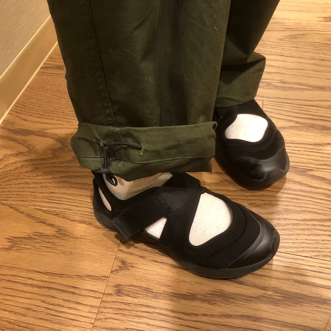 裾絞れます