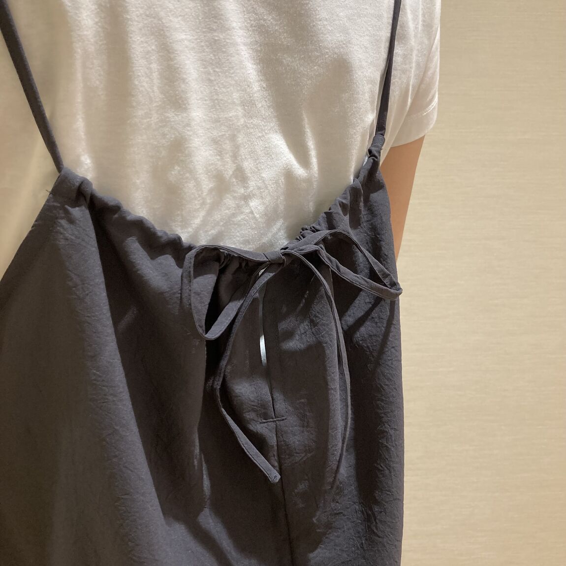 婦人　風を通すキャミソールワンピース