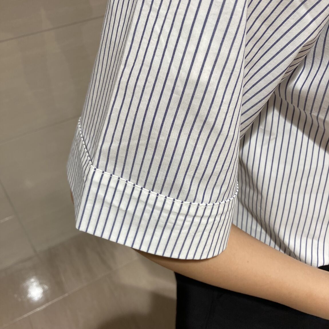 アップ　袖