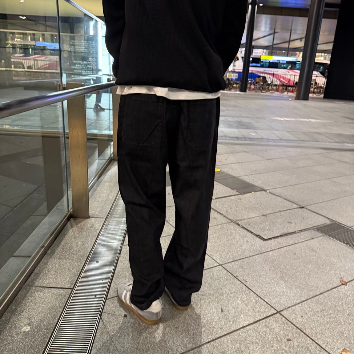 後ろから撮った写真