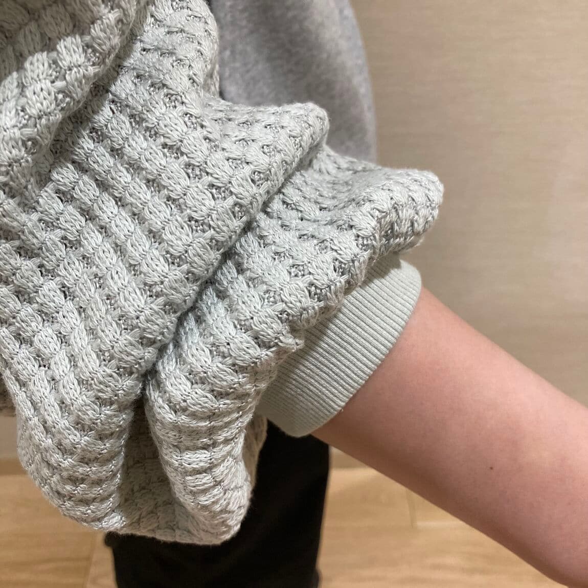 【アル・プラザ草津】カーディガン袖口