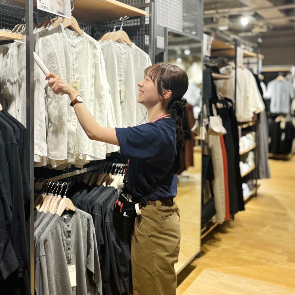 婦人涼感ワイドTシャツのスタッフ着用画像