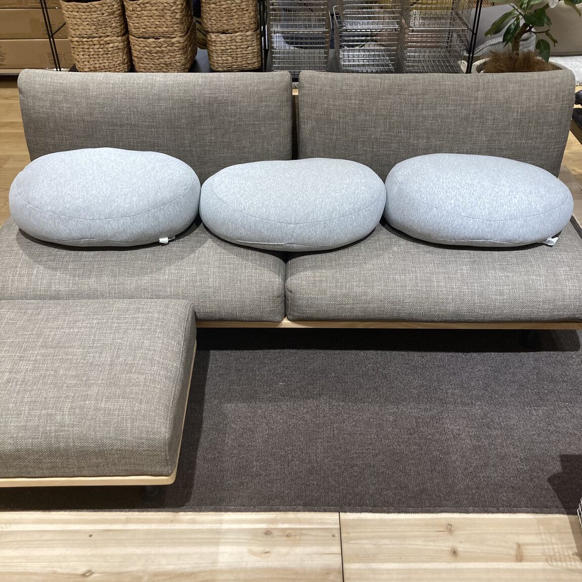 046739-0615-01-04.jpg