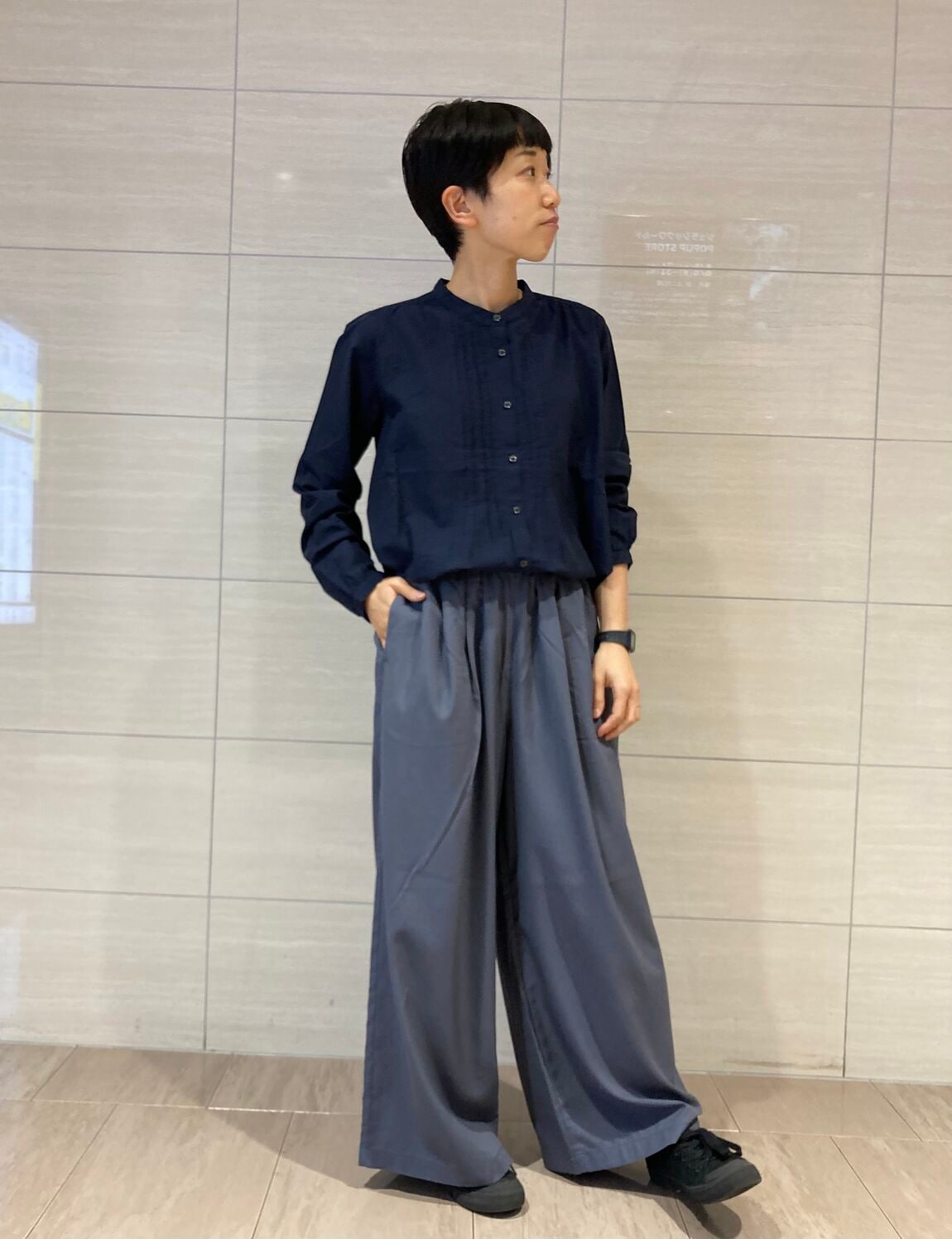 ネイビー