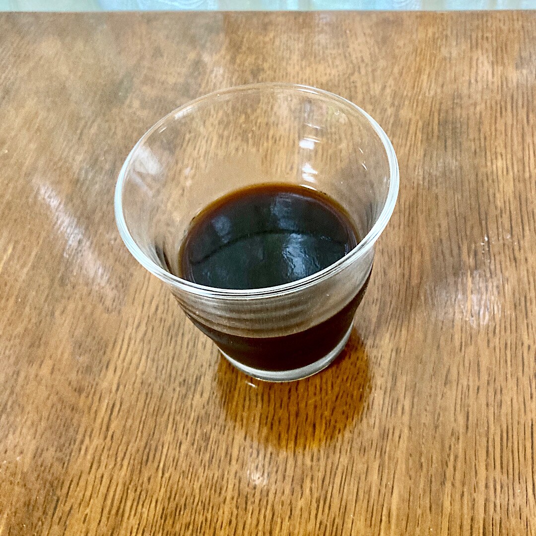 グラスに固めたコーヒーゼリー