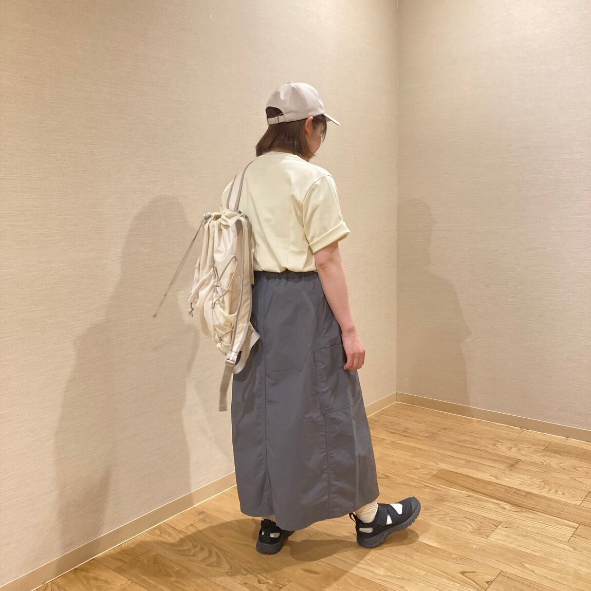 スタッフスナップ(婦人　後ろ姿)