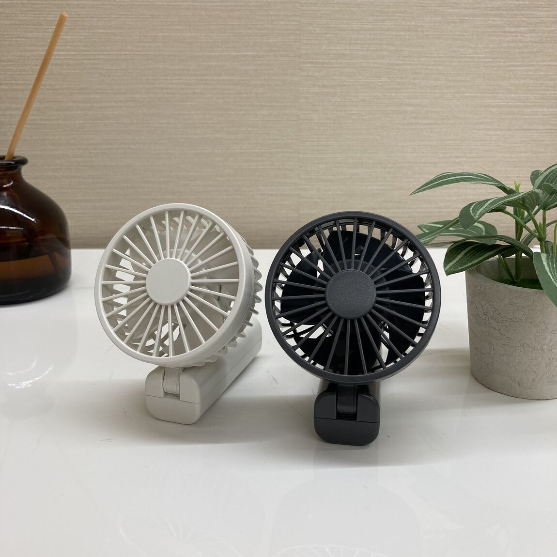 充電式コンパクトハンディファン
