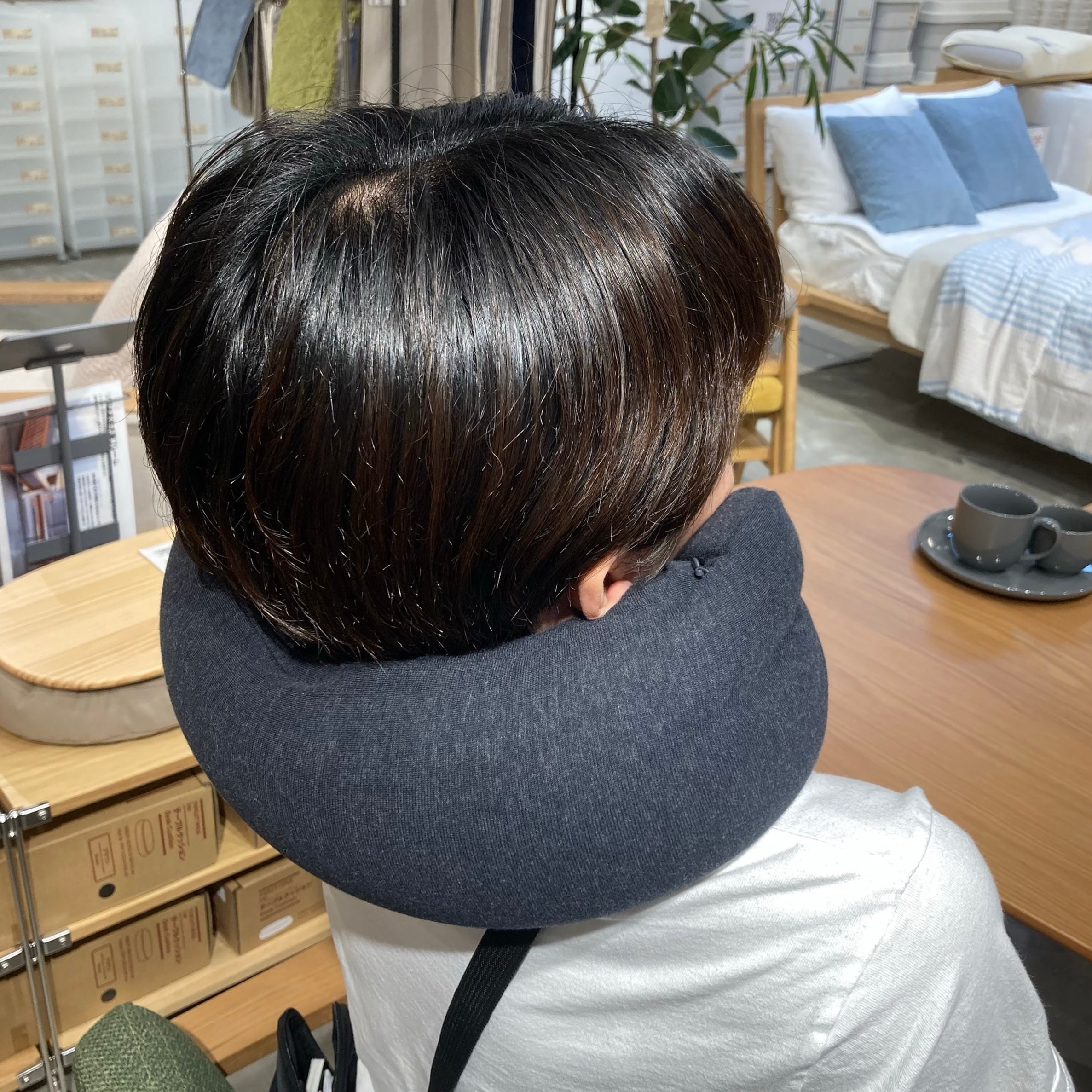 【自由が丘】良いね祭　フィットするネッククッション_qdZ989