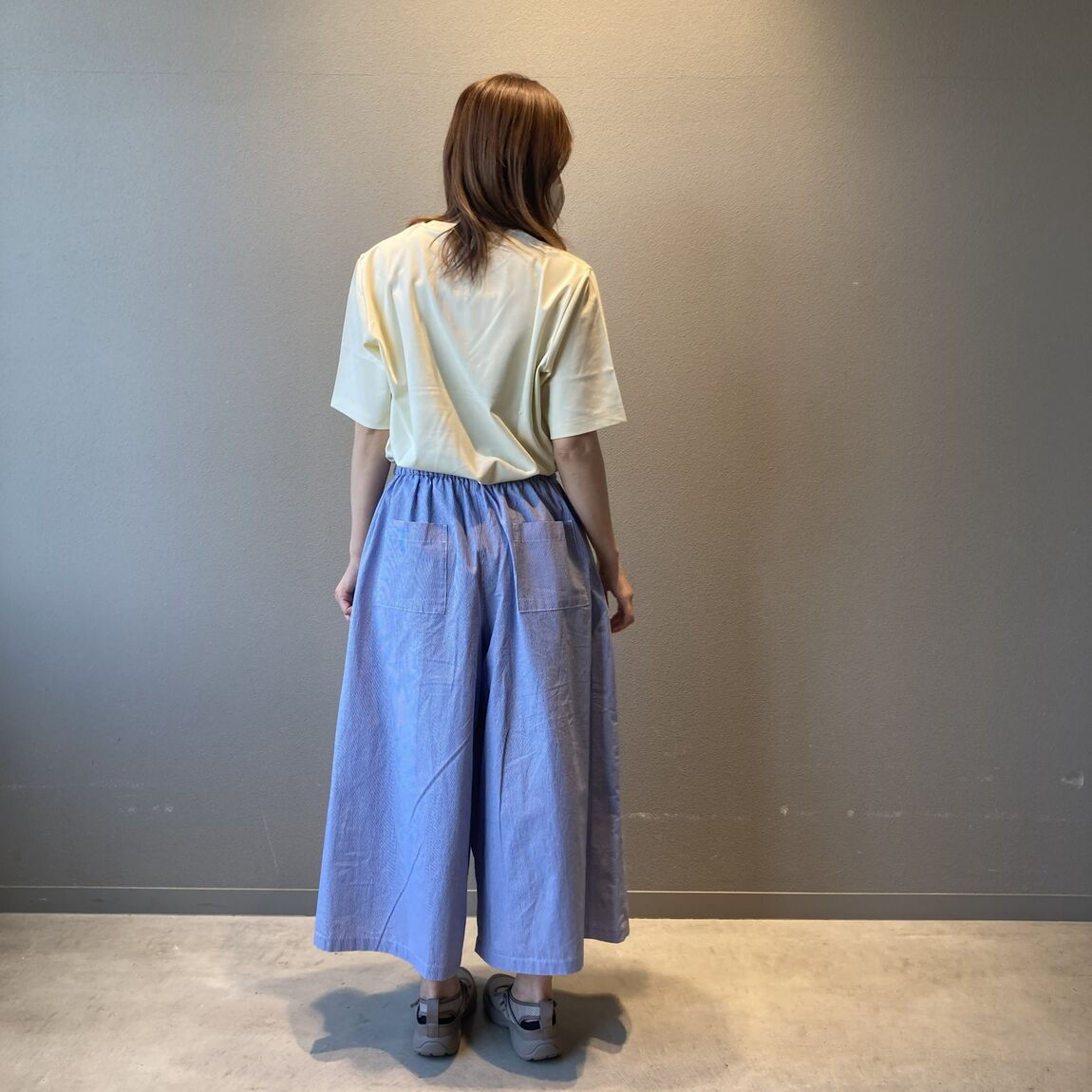 Tシャツ　後ろ