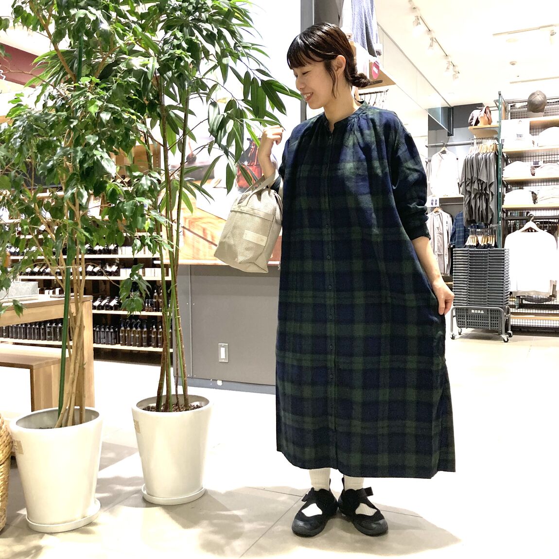 【プライムツリー赤池】身長163センチ_oEc6fI
