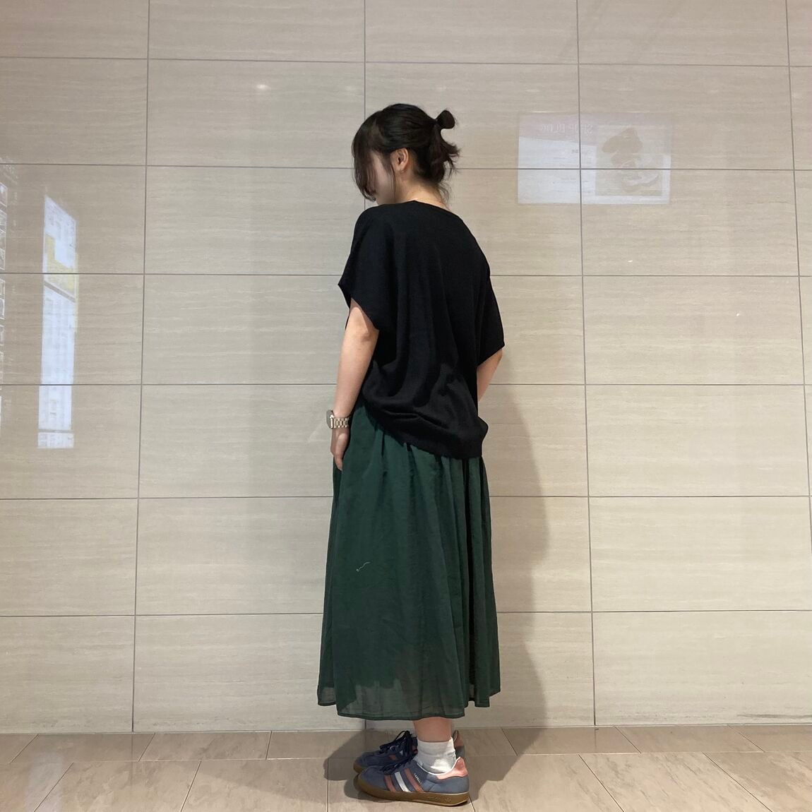 うしろ